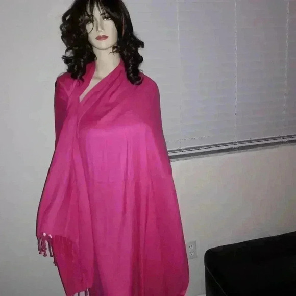 WRAP SHAWL  HOT PINK - Picture 2 of 8